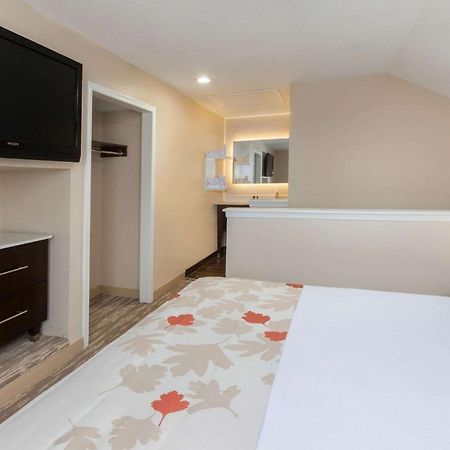 Hawthorn Suites By Wyndham Detroit Саутфилд Экстерьер фото